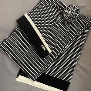 ~Rare~ Coach Hat and Scarf